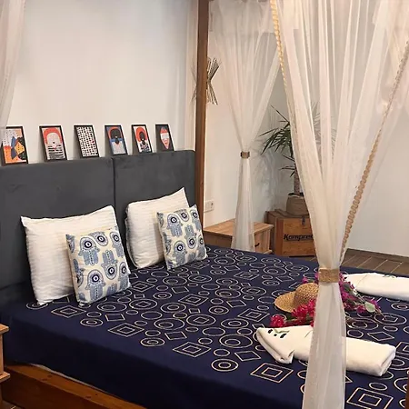 Elin Alaçatı Otel *