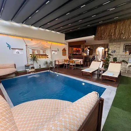 Elin Alaçatı Otel *