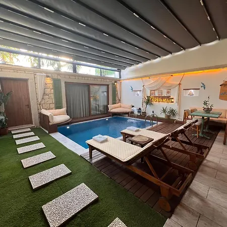 Elin Alacati Hotel