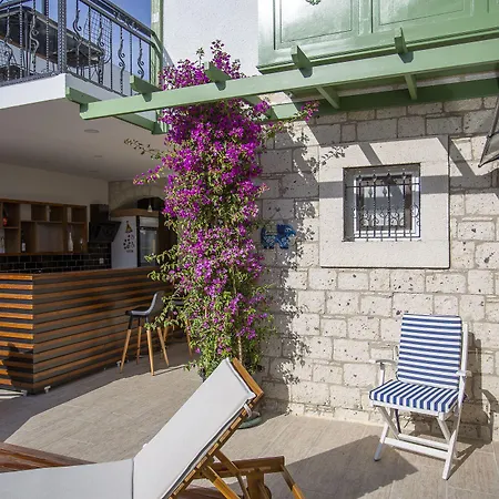 Elin Alaçatı Otel *