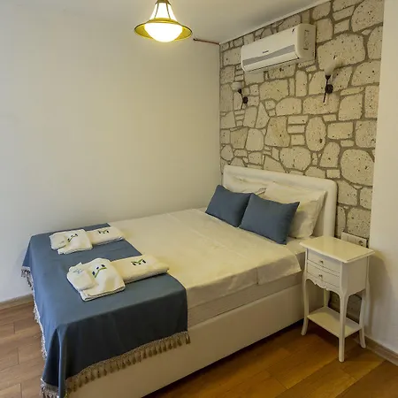 Elin Alaçatı * Çeşme